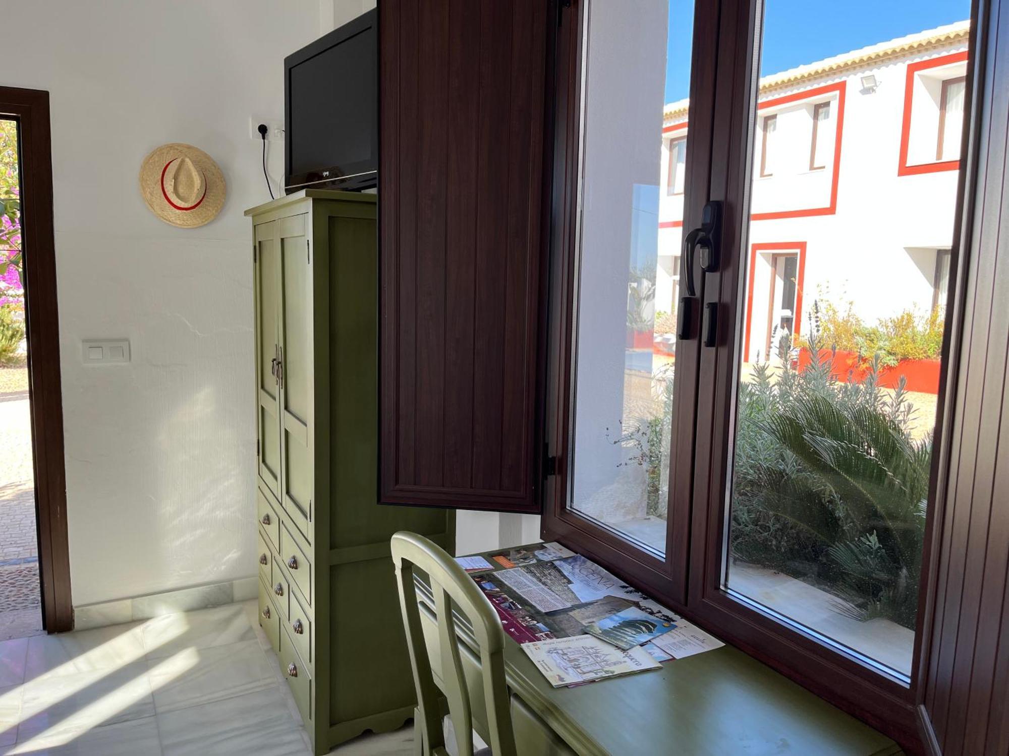 Вилла Cortijo Dominguez - Rural Experience Люсена Экстерьер фото